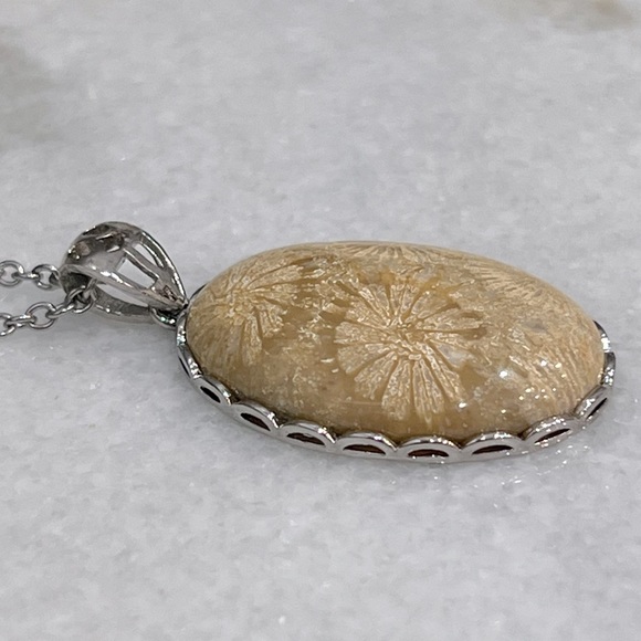Fossil Coral Silver Pendant Necklace - Picture 3 of 10
